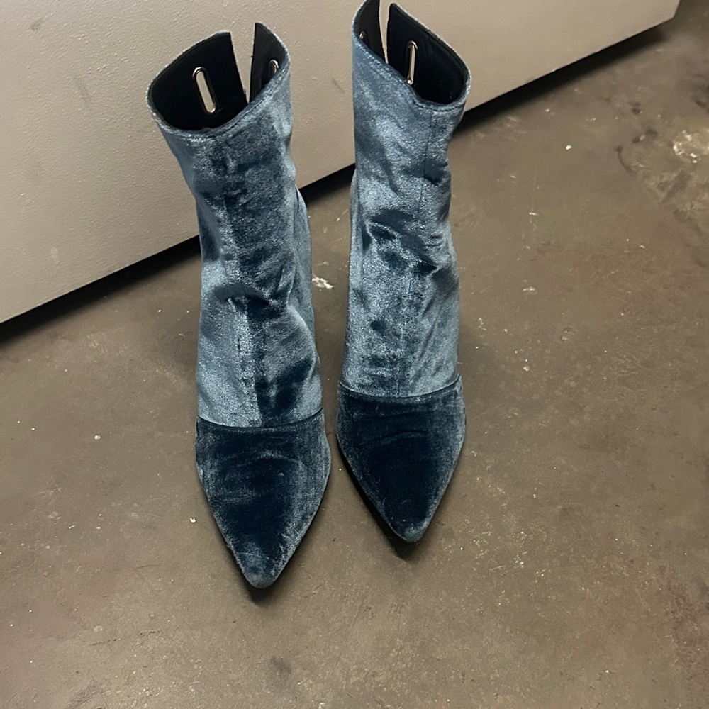 Robert Clergerie Blue Velvet Heeled Boots” ROBERT CLERGIE PARIS SELF PORTRAIT “